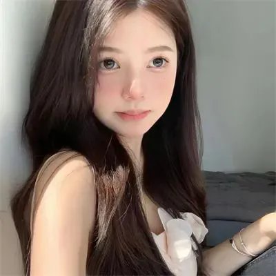 穿蓝衣的男孩